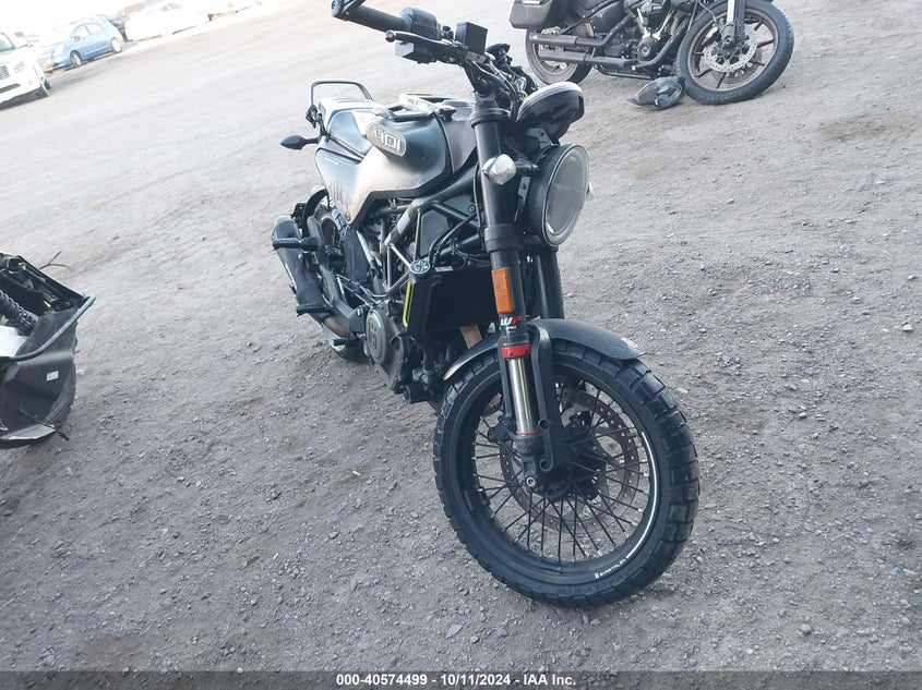 2023 HUSQVARNA VITPILEN 401/SVARTPILEN 401  (VIN: MD2JUJ404PC227154)