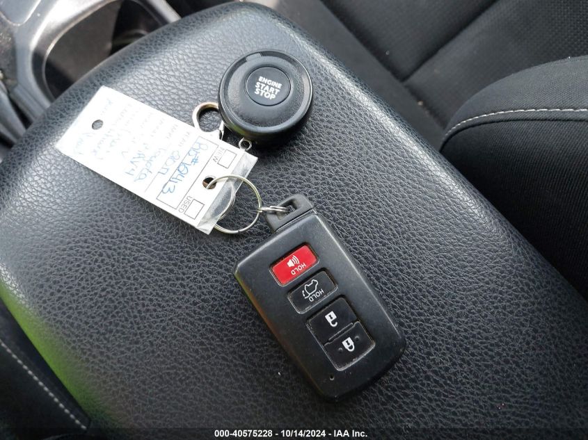 2017 Toyota Rav4 Xle VIN: JTMRFREV5HJ164705 Lot: 40575228