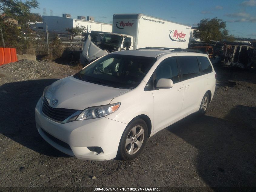 5TDKK3DC2ES428701 2014 Toyota Sienna Le V6 8 Passenger