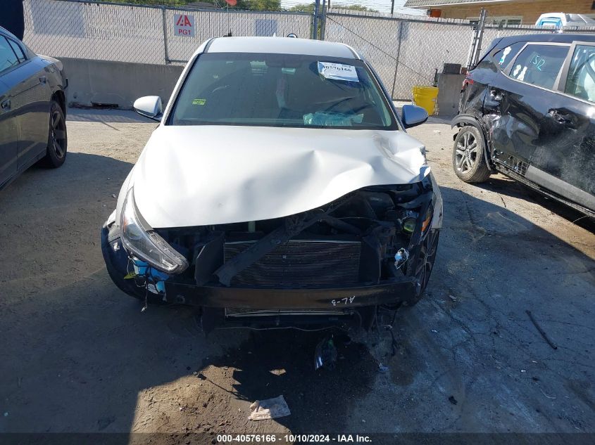 KMHH35LE4JU028565 2018 Hyundai Elantra Gt