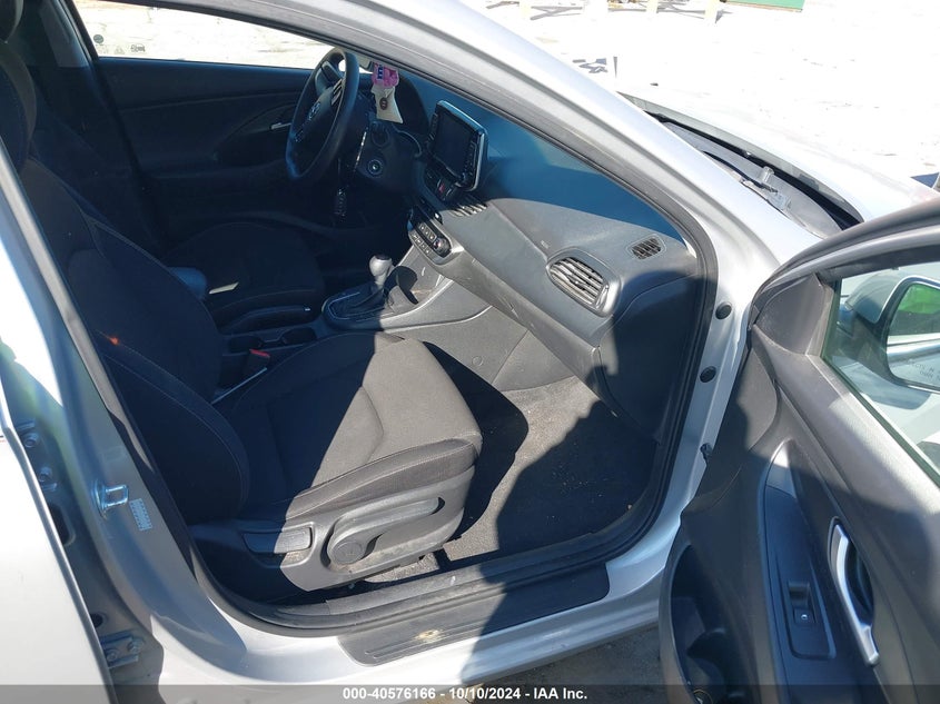 VIN KMHH35LE4JU028565 2018 HYUNDAI ELANTRA GT