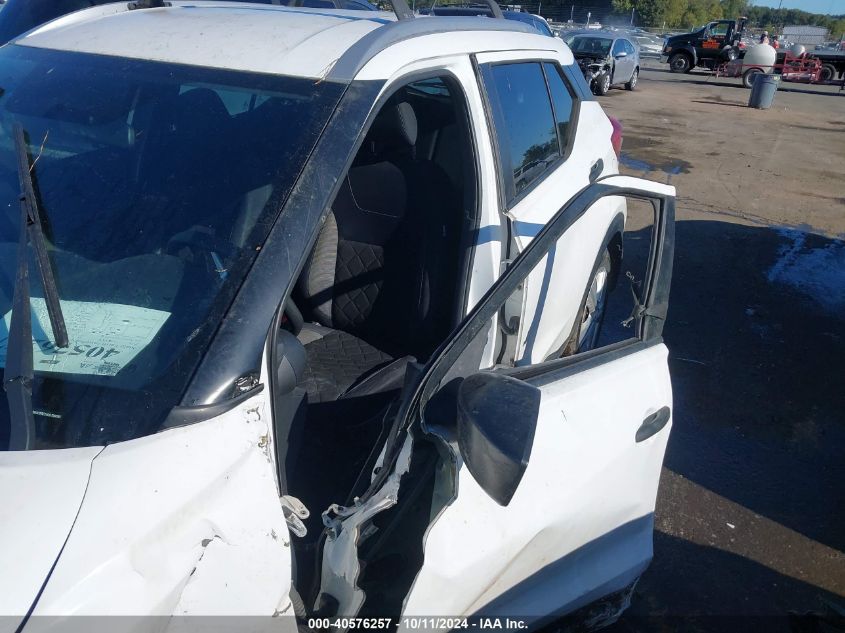 2018 Nissan Kicks S VIN: 3N1CP5CU6JL519758 Lot: 40576257