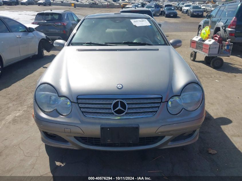 2005 Mercedes-Benz C 320 Sport VIN: WDBRN64J75A654427 Lot: 40576294