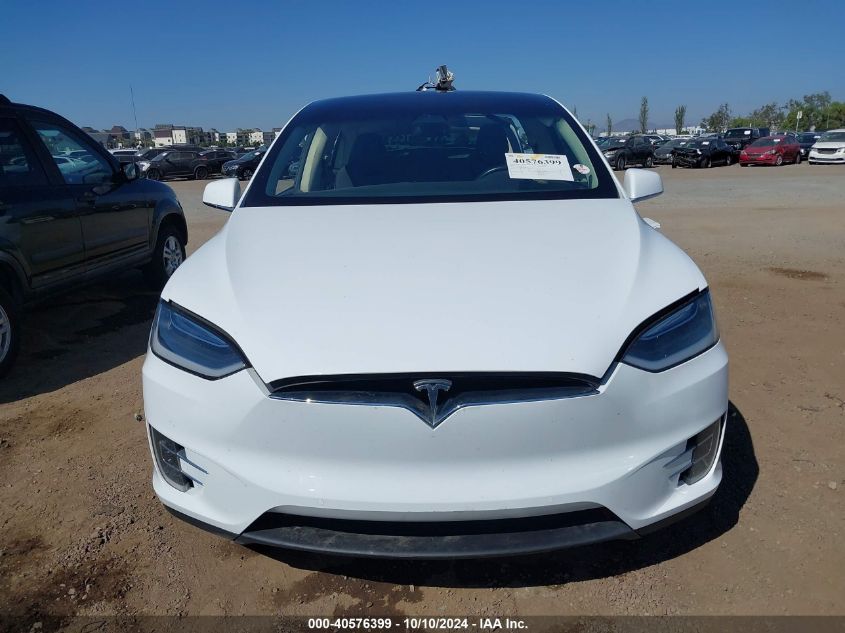 2017 Tesla Model X 100D/75D/90D VIN: 5YJXCDE26HF026235 Lot: 40576399