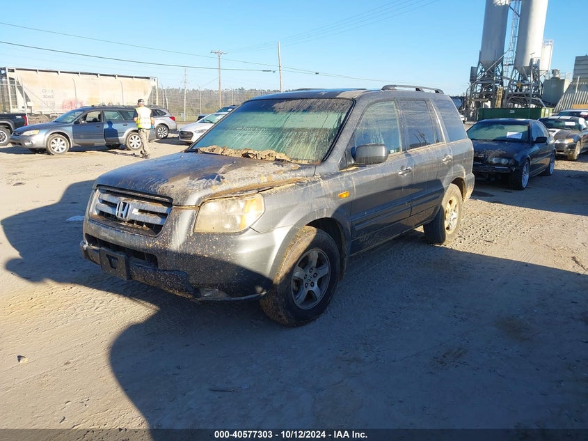 2008 HONDA PILOT VIN: 5FNYF28318B003000