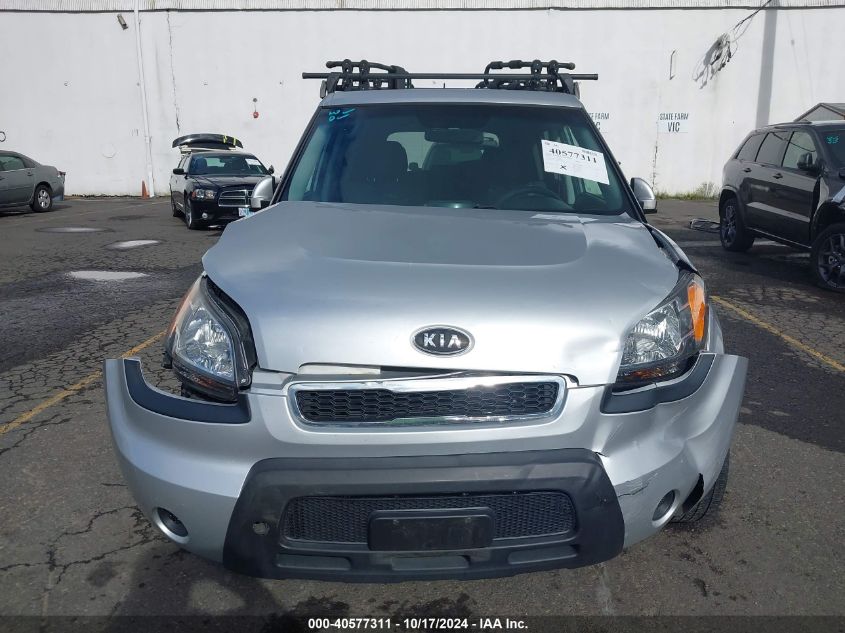 2011 Kia Soul + VIN: KNDJT2A24B7320262 Lot: 40577311