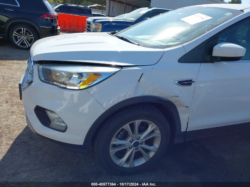 VIN 1FMCU0GD0HUC39042 2017 FORD ESCAPE SE