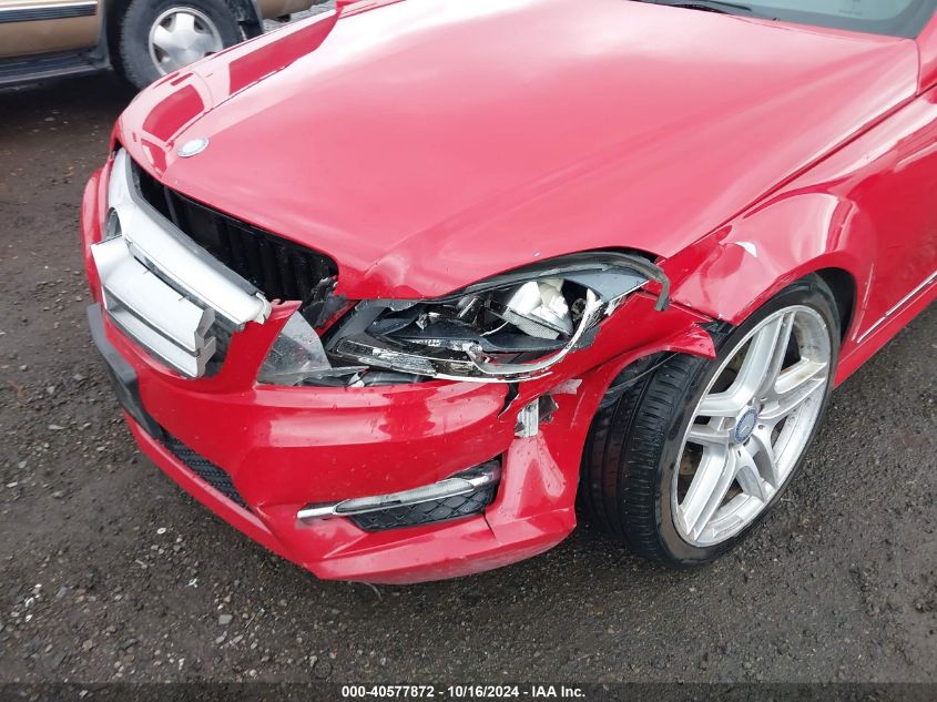 2012 Mercedes-Benz C 300 Luxury 4Matic/Sport 4Matic VIN: WDDGF8BB1CA688640 Lot: 40577872