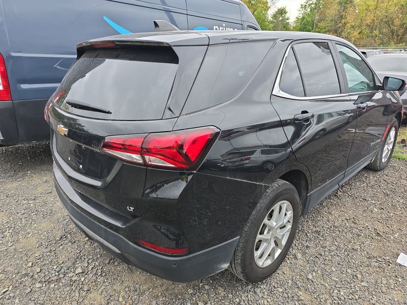 3GNAXJEV5NL143604 2022 CHEVROLET EQUINOX - Image 2