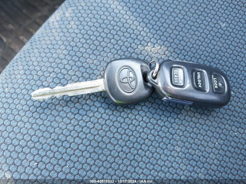 2005 Toyota Matrix Xr VIN: 2T1KR32E85C469472 Lot: 40578833