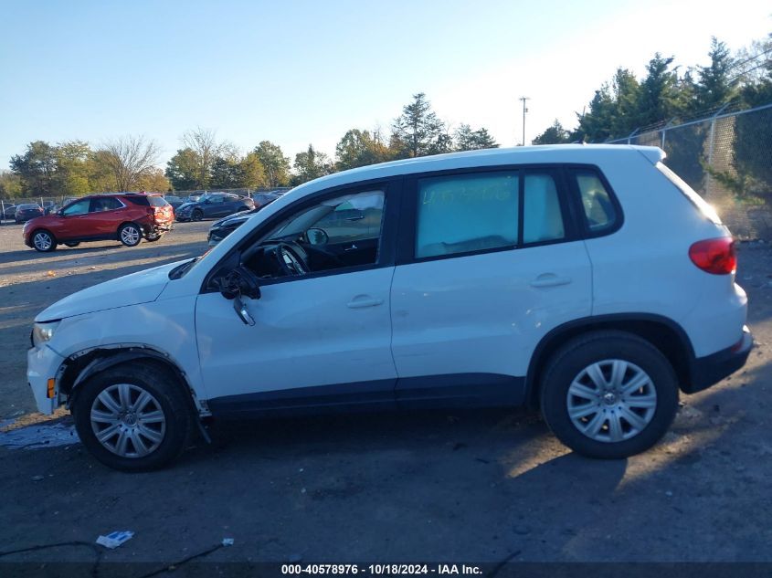 2017 Volkswagen Tiguan 2.0T/2.0T S VIN: WVGAV7AX8HK045855 Lot: 40578976