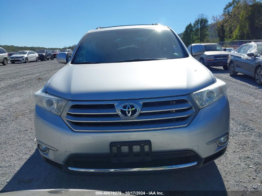 2013 Toyota Highlander Plus/Se VIN: 5TDBK3EH4DS230856 Lot: 40579279