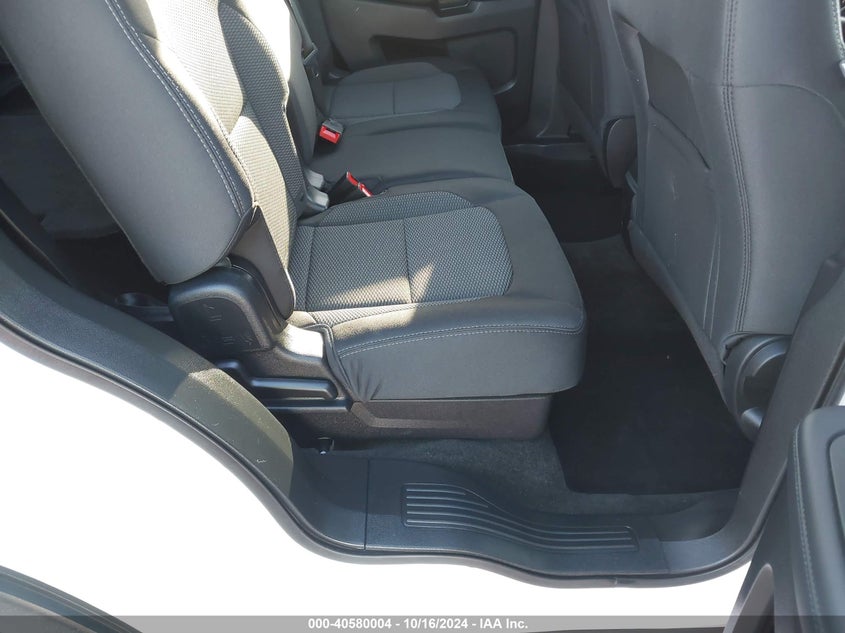 VIN 1FM5K7D82JGA23812 2018 FORD EXPLORER XLT