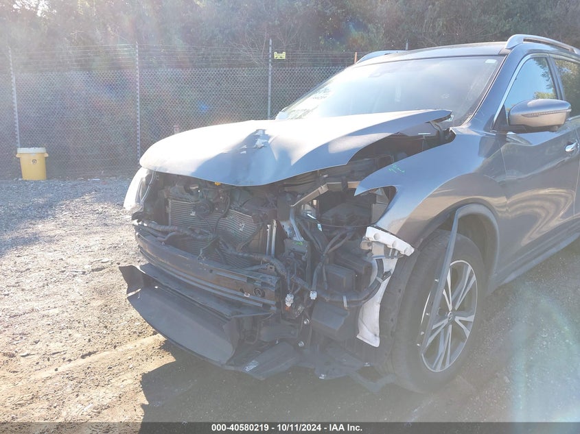 VIN JN8AT2MV2KW379519 2019 NISSAN ROGUE SV
