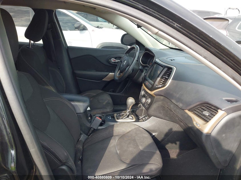 VIN 1C4PJLCS8HW661729 2017 JEEP CHEROKEE LATITUDE FWD