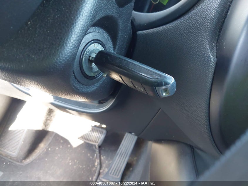 2014 Kia Soul VIN: KNDJN2A22E7016877 Lot: 40581087