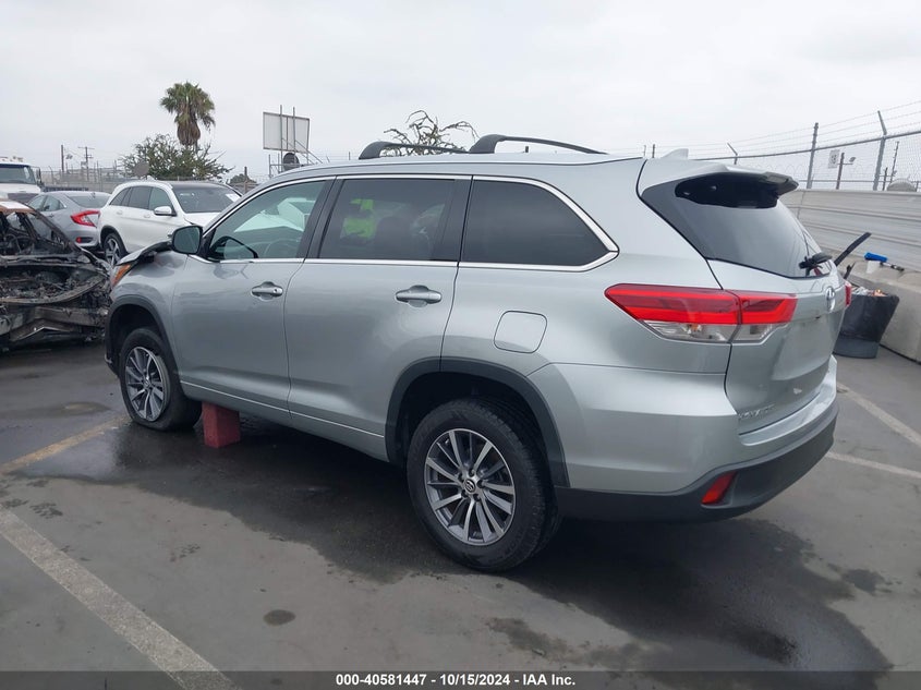 VIN 5TDKZRFH1HS509295 2017 TOYOTA HIGHLANDER XLE