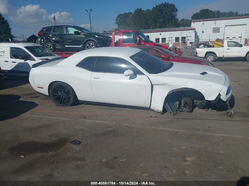 2018 Dodge Challenger Sxt VIN: 2C3CDZAG1JH127939 Lot: 40581784