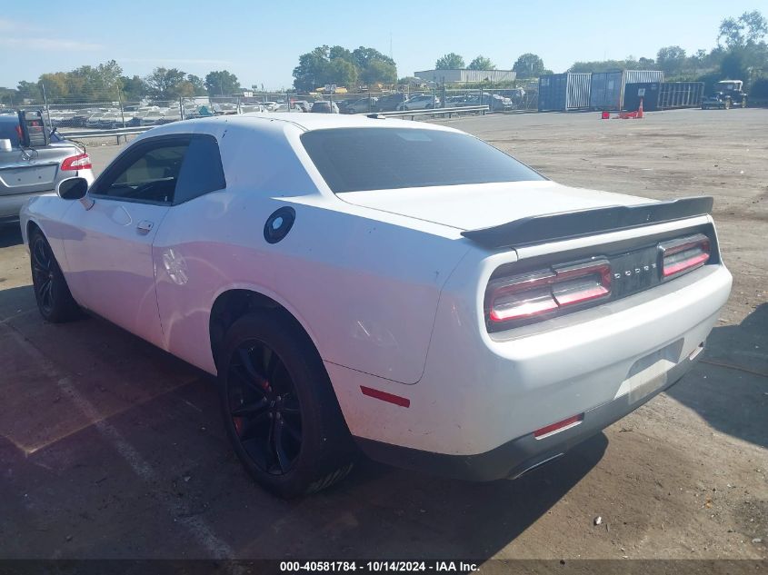 2018 Dodge Challenger Sxt VIN: 2C3CDZAG1JH127939 Lot: 40581784