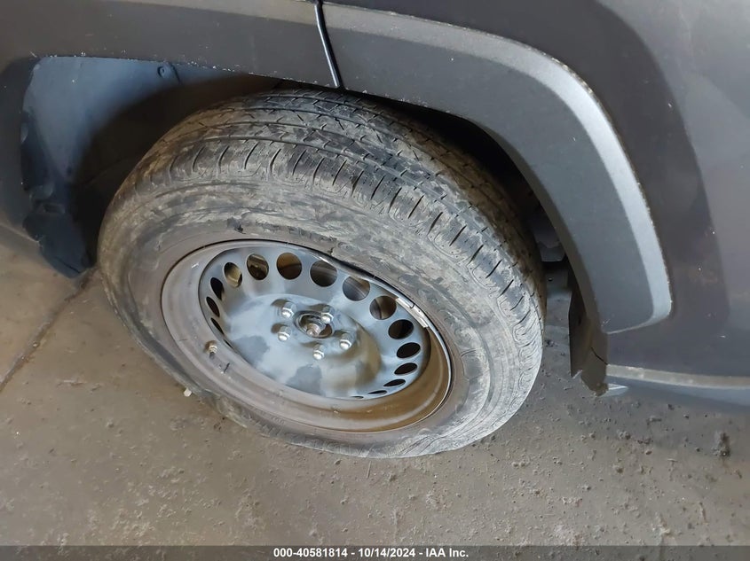 VIN JTMG1RFV7KJ019032 2019 TOYOTA RAV4 LE