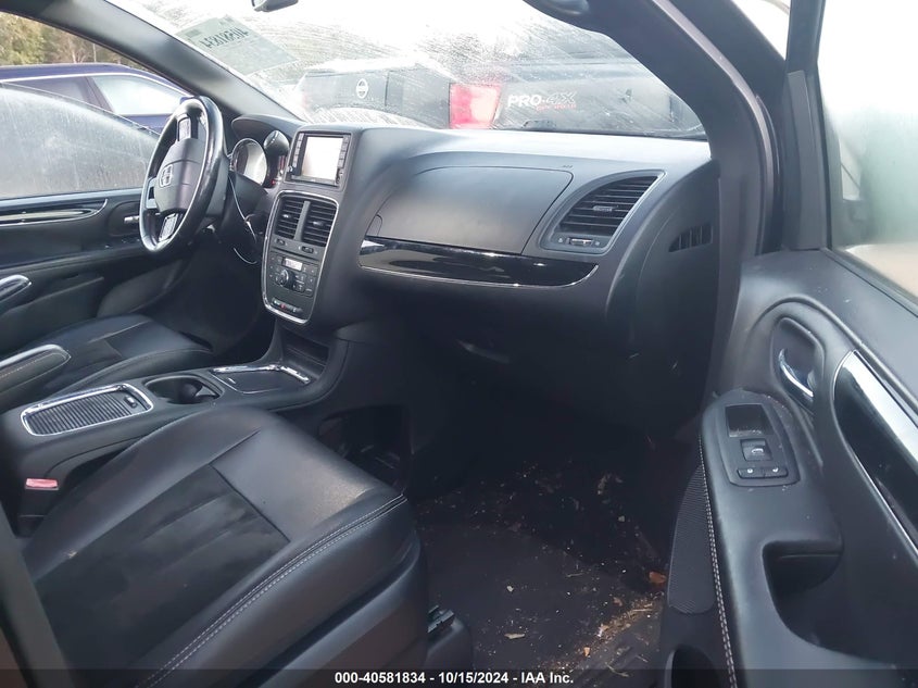 VIN 2C4RDGCG7JR156346 2018 DODGE GRAND CARAVAN SXT