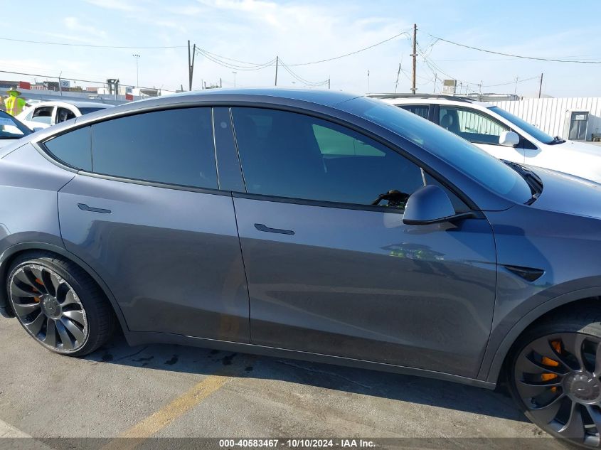 2022 Tesla Model Y Performance Dual Motor All-Wheel Drive VIN: 7SAYGDEF3NF561002 Lot: 40583467