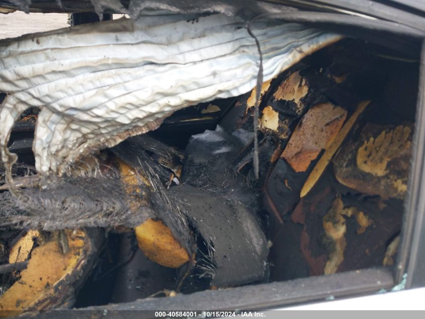 2007 BMW 335I VIN: WBAVB73547VF52498 Lot: 40584001