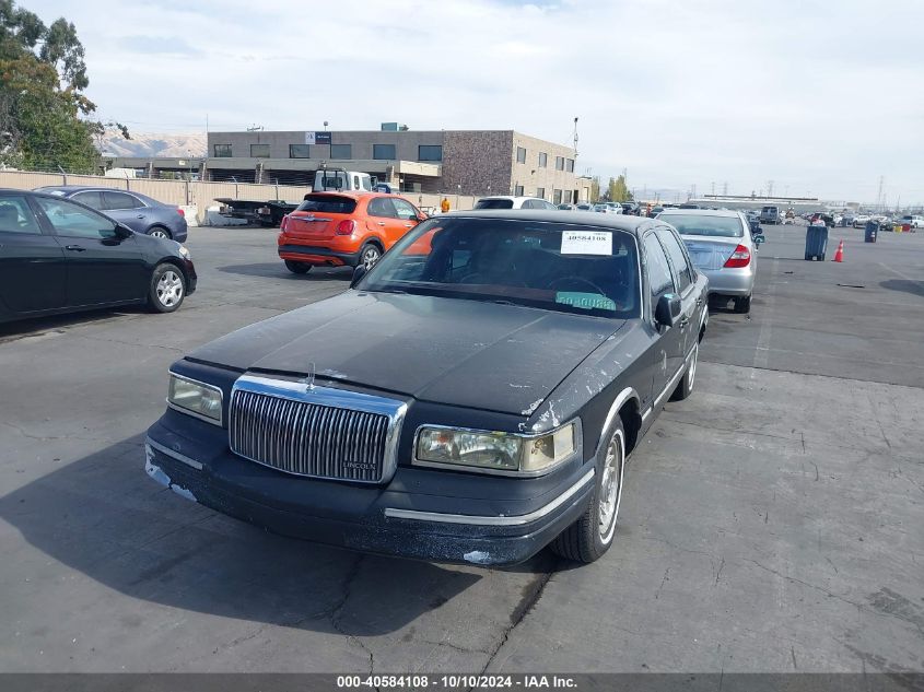 1995 Lincoln Town Car Executive VIN: 1LNLM81W7SY683785 Lot: 40584108