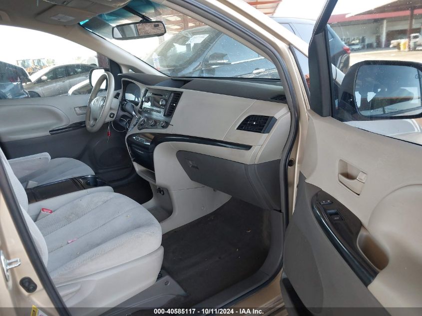 5TDKK3DCXCS222202 2012 Toyota Sienna Le V6 8 Passenger