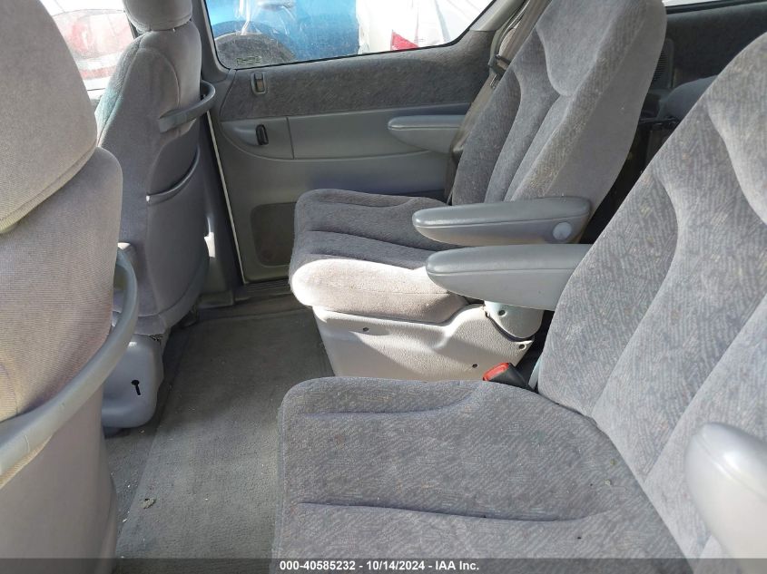 2000 Chrysler Town & Country Lx VIN: 1C4GP44G8YB666127 Lot: 40585232