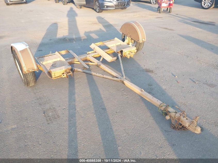 2000 UNKNOWN CAR DOLLY