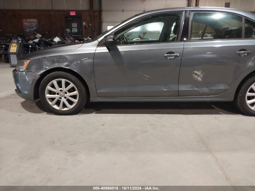 3VWDZ7AJ2BM335698 2011 Volkswagen Jetta 2.5L Se