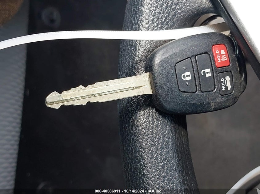 2016 TOYOTA COROLLA LE - 2T1BURHE6GC494835