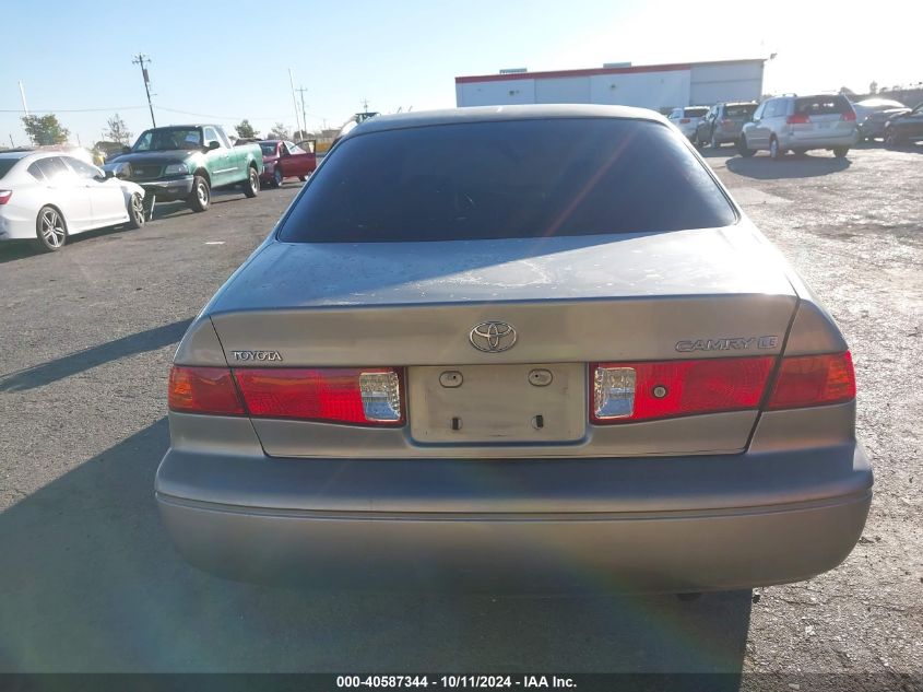 2000 Toyota Camry Le VIN: JT2BG22K3Y0496561 Lot: 40587344