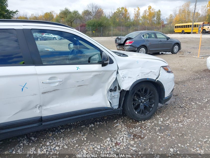 2018 Mitsubishi Outlander Le VIN: JA4AD3A30JZ019562 Lot: 40587423