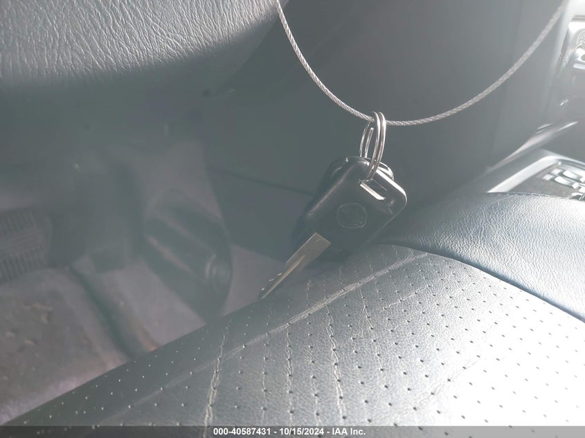 2004 Nissan Pathfinder Le Platinum VIN: JN8DR09Y54W909259 Lot: 40587431