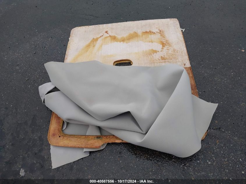 2004 Chevrolet Silverado 1500 Ls VIN: 2GCEC19T241245070 Lot: 40587556