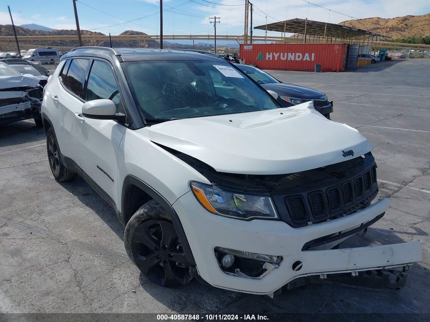 VIN 3C4NJCBB1JT407526 2018 JEEP COMPASS ALTITUDE FWD