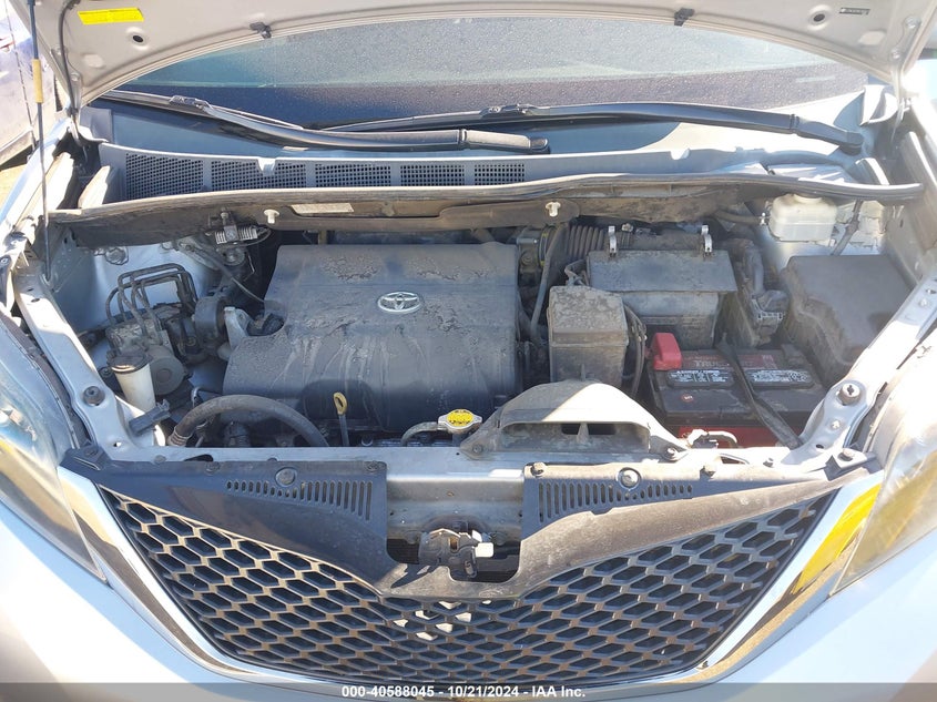 2013 Toyota Sienna Se 8 Passenger VIN: 5TDXK3DC9DS392641 Lot: 40588045