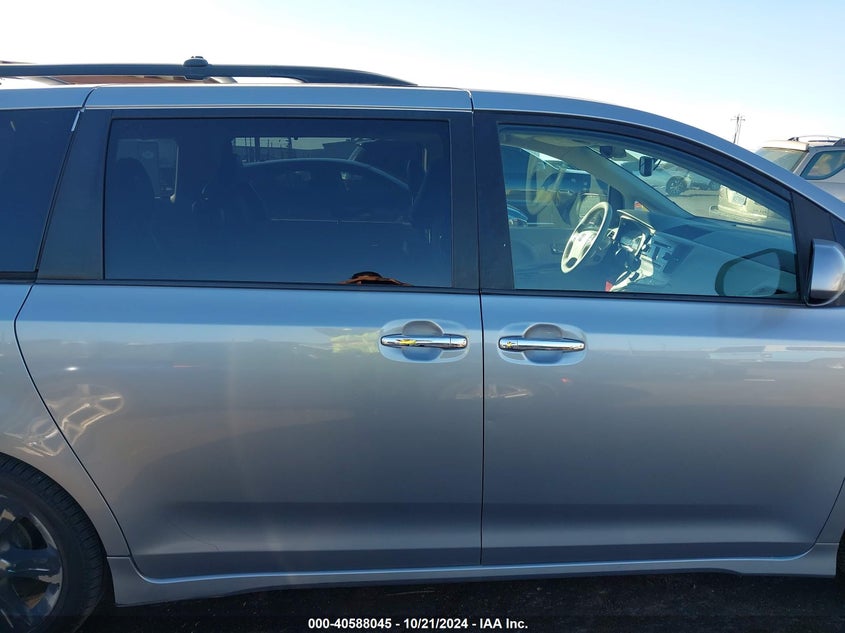 2013 Toyota Sienna Se 8 Passenger VIN: 5TDXK3DC9DS392641 Lot: 40588045