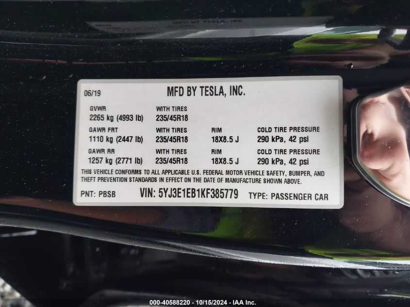 2019 Tesla Model 3 Long Range/Performance VIN: 5YJ3E1EB1KF385779 Lot: 40588220