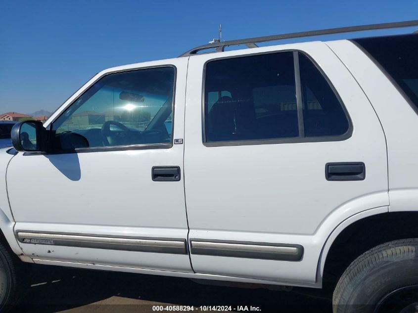 2000 Chevrolet Blazer Ls VIN: 1GNDT13W3Y2370669 Lot: 40588294