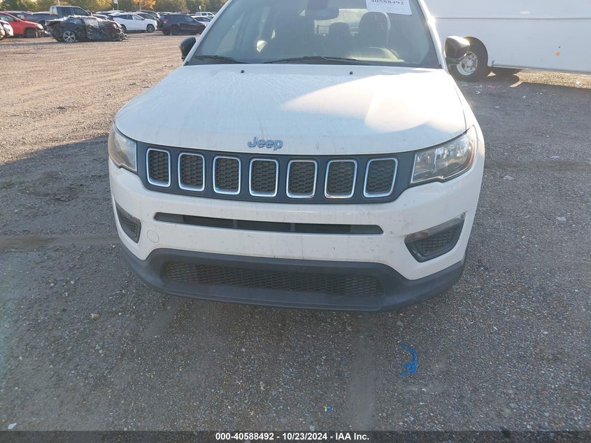 VIN 3C4NJCAB4JT263438 2018 JEEP COMPASS SPORT FWD