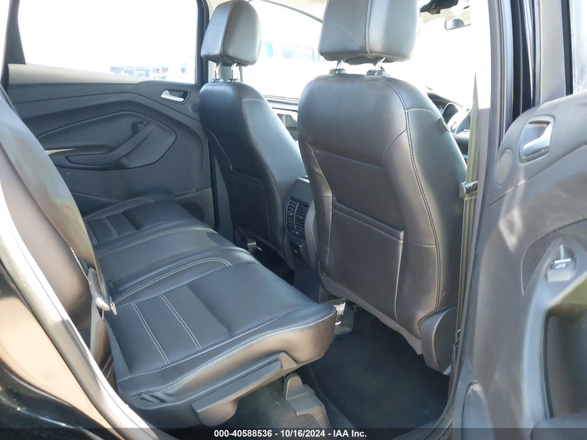 VIN 1FMCU9J99HUE09388 2017 FORD ESCAPE TITANIUM