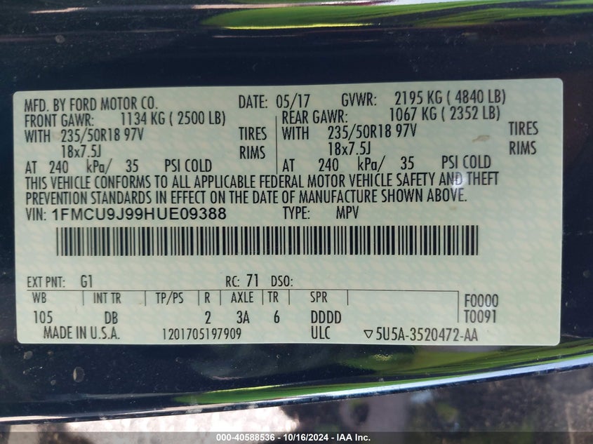 VIN 1FMCU9J99HUE09388 2017 FORD ESCAPE TITANIUM