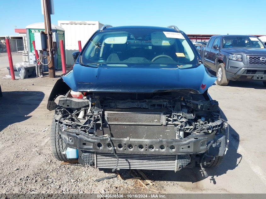VIN 1FMCU9J99HUE09388 2017 FORD ESCAPE TITANIUM