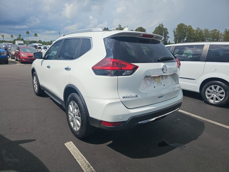 JN8AT2MV8LW143703 2020 NISSAN ROGUE - Image 1