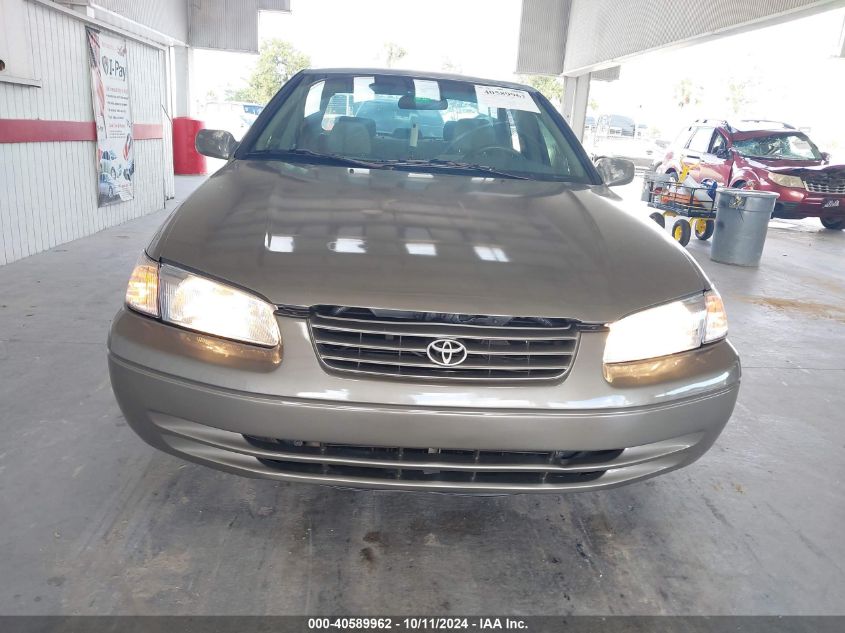 4T1BG22K8XU466143 1999 Toyota Camry Le