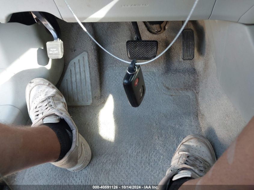 2011 Toyota Prius Two VIN: JTDKN3DU4B0299584 Lot: 40591126