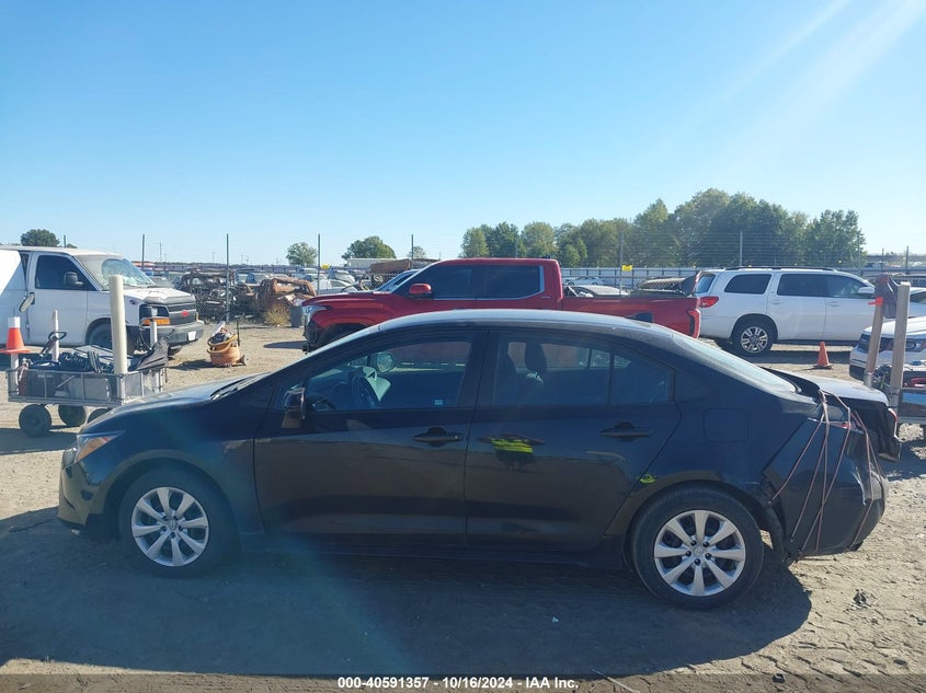 VIN 5YFEPMAE5NP303565 2022 TOYOTA COROLLA LE